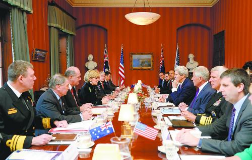12日，美澳两国在悉尼举行部长级会议，双方正式签署一项为期25年的军力部署协议。